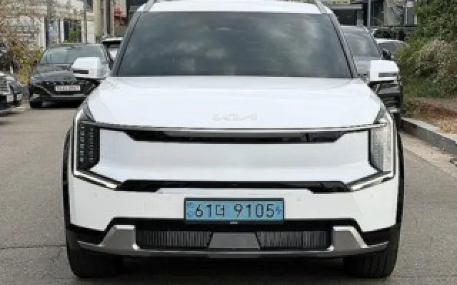 EV9롱레인지 중고차 EV9 롱레인지 4WD 매물 사진 5 - 2023/12 33,411km