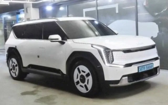 EV9롱레인지 중고차 EV9 롱레인지 4WD 매물 사진 12 - 2023/12 62,495km